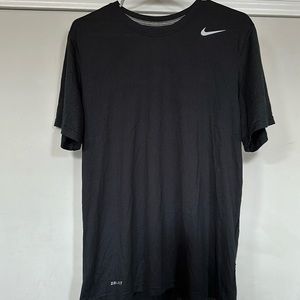 Nike men’s dri-fit medium t shirt